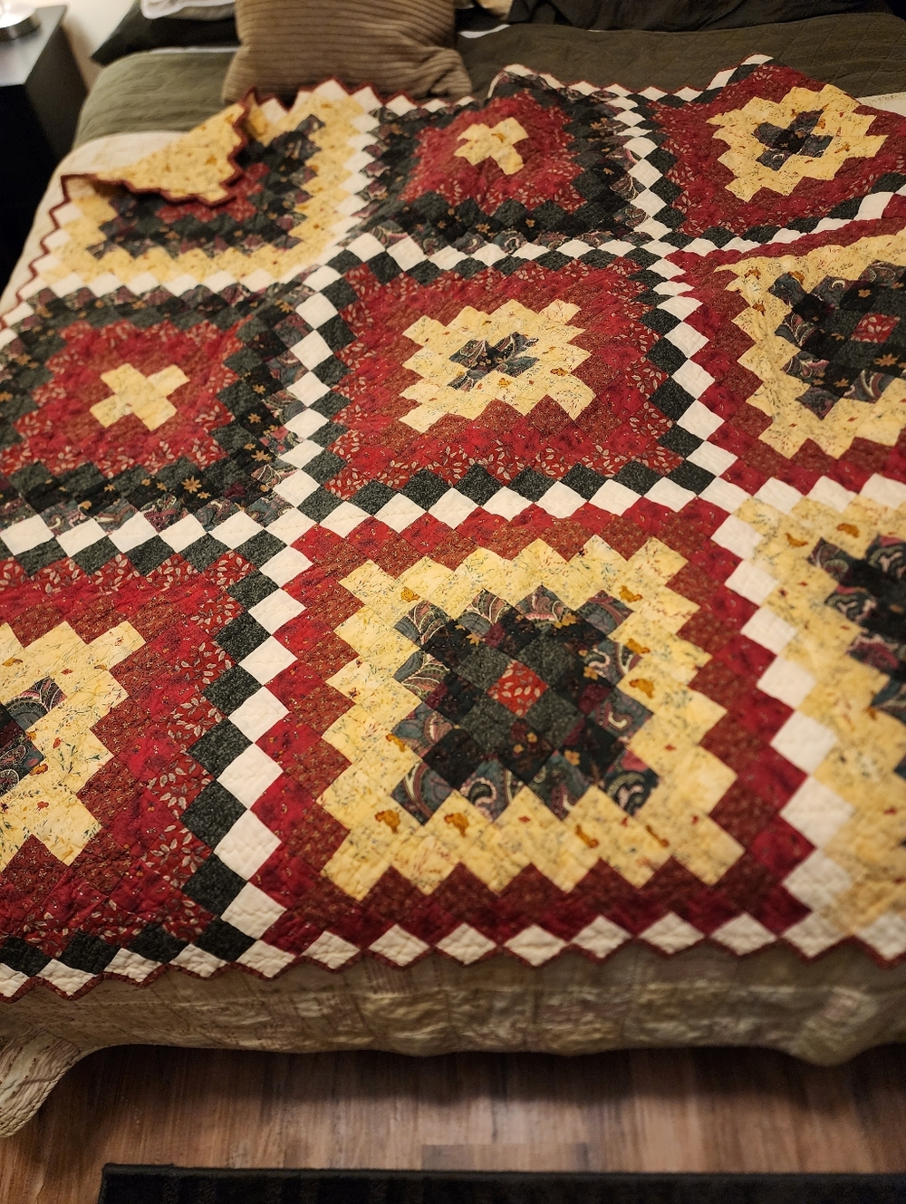 Donna Sharp Handmade Hen Quilt